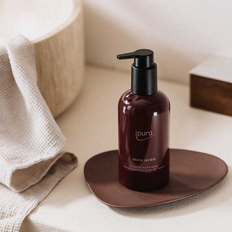 Load image into Gallery viewer, Ipuro scented hand soap jardin 250ml
