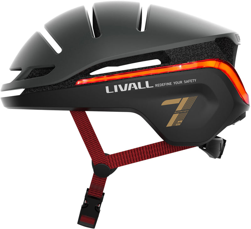Load image into Gallery viewer, Livall evo21 - helmet with turn signal
