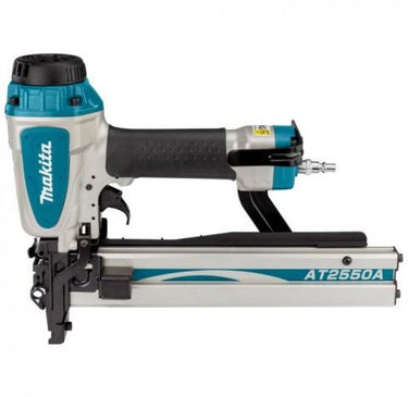 Makita at2550a 8 bar nietmachine (wide crown) met olie in doos
