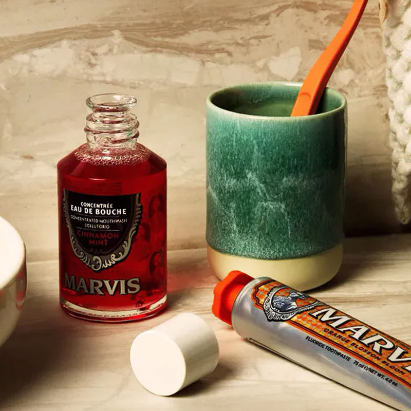 Load image into Gallery viewer, Marvis mondwater cinnamon mint 120ml
