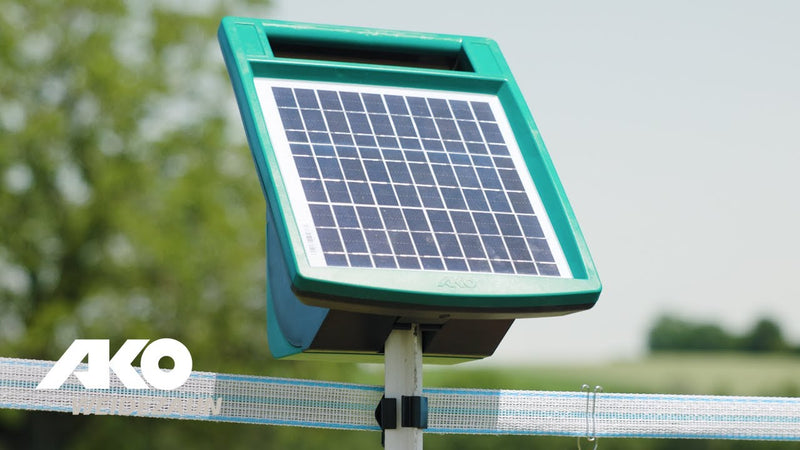 Load image into Gallery viewer, Ako producten sun power s1000 schrikdraadapparaat met zonnepaneel
