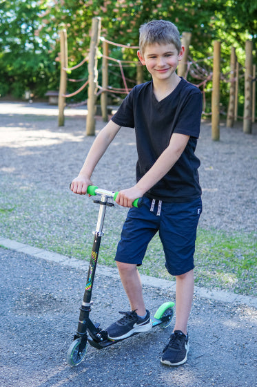 Load image into Gallery viewer, Muuwmi 2-wiel Kinderstep Opvouwbaar Voetrem Zwart Groen
