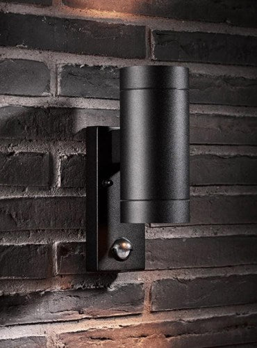 Afbeelding laden in galerijviewer, Enzo nordlux wandlamp tin maxi double met sensor 2x gu10 zwart ip54 - 4800929
