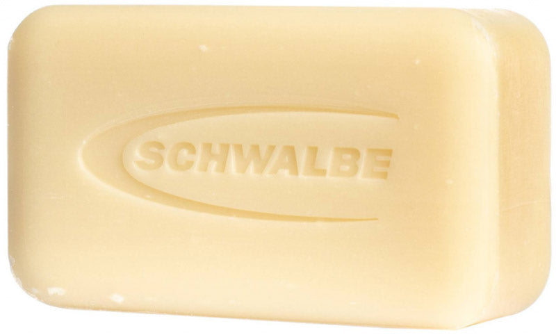 Load image into Gallery viewer, Schwalbe Bike Soap Kit starterkit borstel en bio zeep
