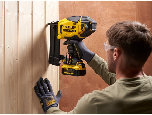 Load image into Gallery viewer, Stanley powertools stanley fatmax sfmcn618b v20 | 18ga accu mini brad tacker 18v | zonder accu's en lader - sfmcn618b-xj
