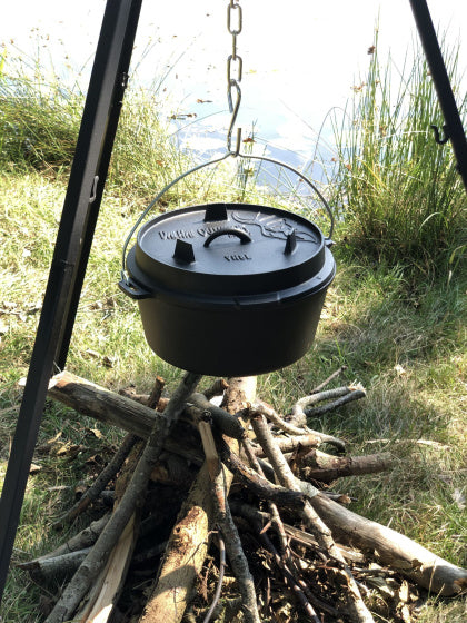Load image into Gallery viewer, Valhal Dutch Oven Braadpan Gietijzer zonder pootjes 8 L
