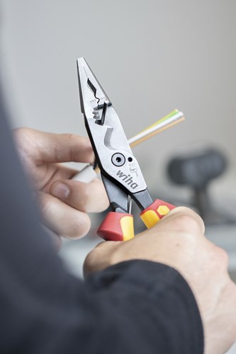 Wiha multifunctionele 8-in-1 electric installatietang - 45705