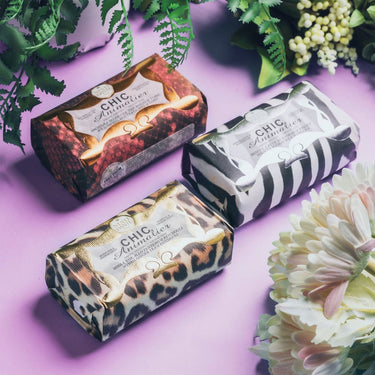Nesti dante chic animalier wild orchid, red rea leaves tiare zeep 250gr.
