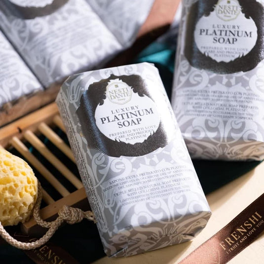 Nesti dante luxury platinum zeep 250gr.
