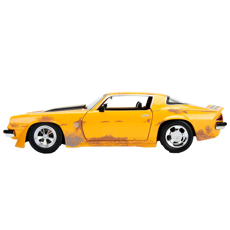 Load image into Gallery viewer, Jada Toys Jada Die-Cast Transformers Bumblebee 1:24

