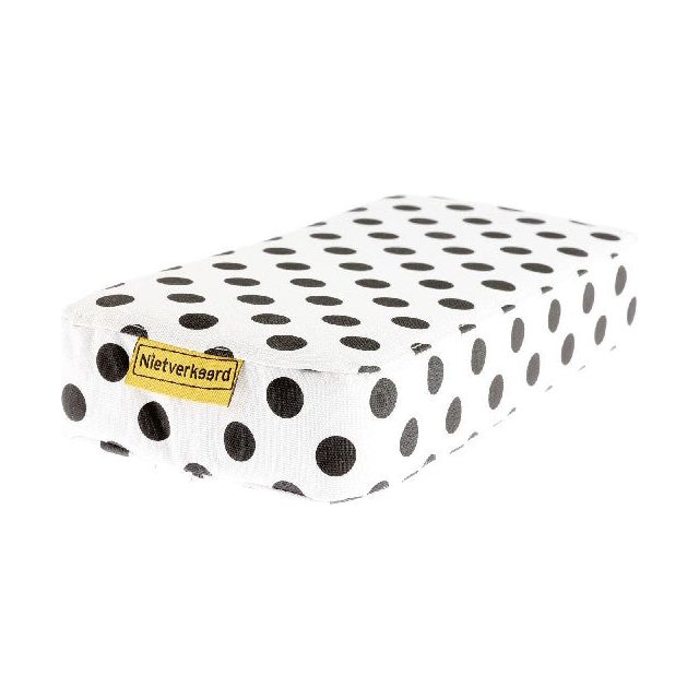 Nv seat cushion on carrier dots white white with black dots