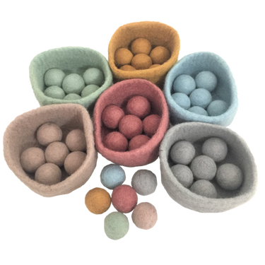Papoose Toys Papoose Toys Earth Ball Bowl Set 6 0+