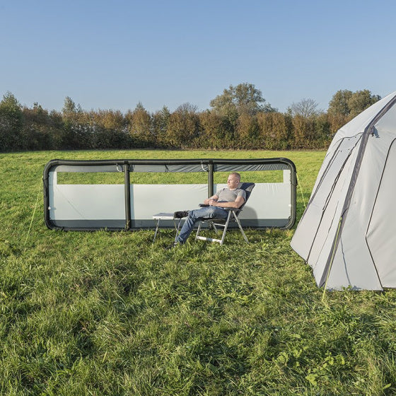 Load image into Gallery viewer, Proplus Windscherm opblaasbaar 480 x 140 cm lichtgrijs zwart
